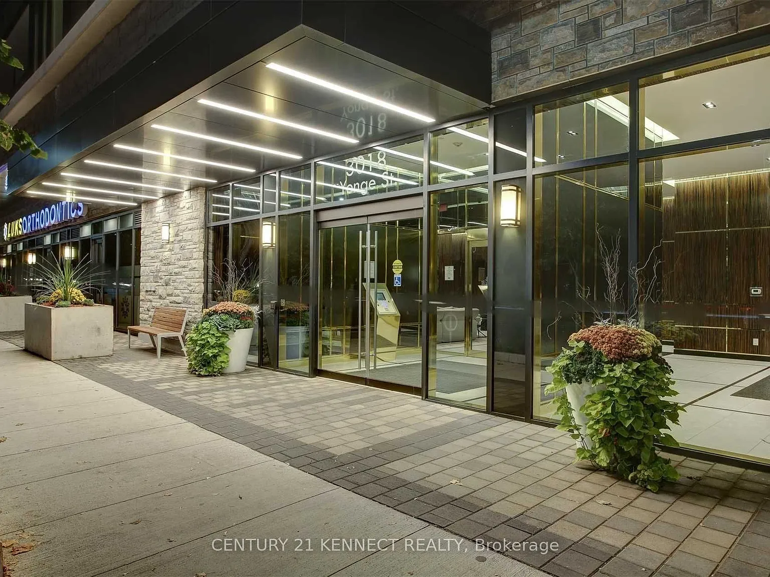 1 bed, $2,600 — Photo 2