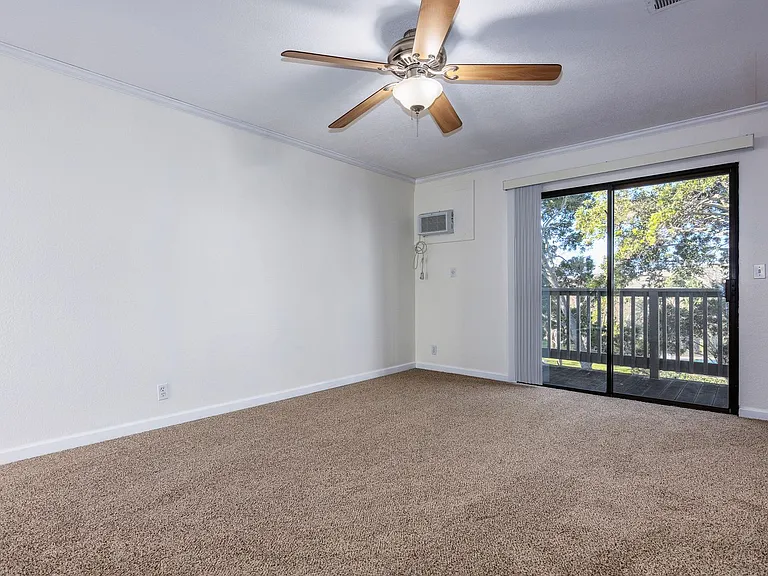 900 Cambridge Dr #138 — Photo 9