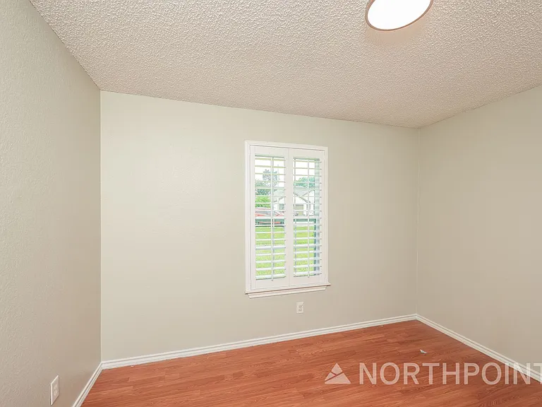 609 E Buffalo St — Photo 13