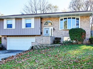 598 Valley View Ct, Antioch, IL 60002