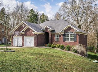 149 Dublin Cir, Louisville, KY 40229