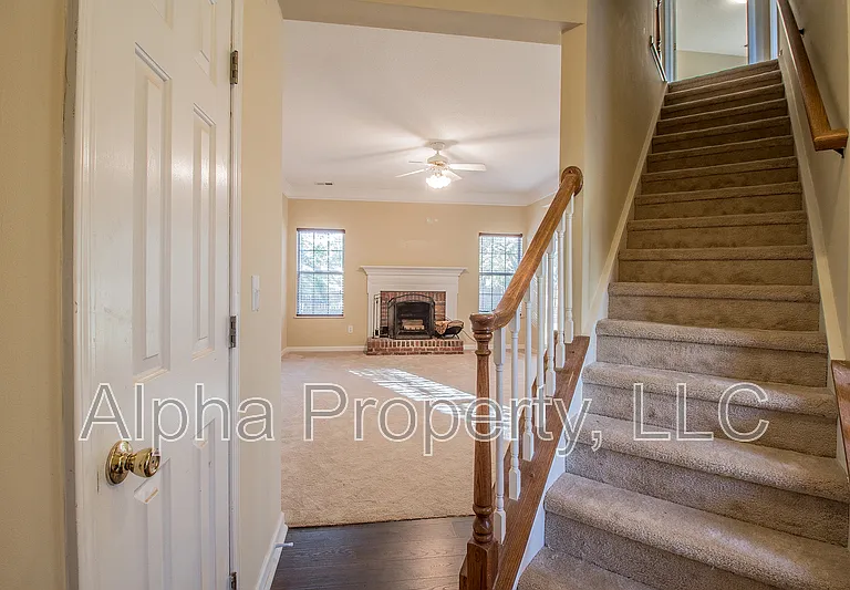 18 Crossvine Way — Photo 4