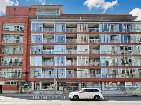 1375 Dupont St #210, Toronto, ON M6H 4J8