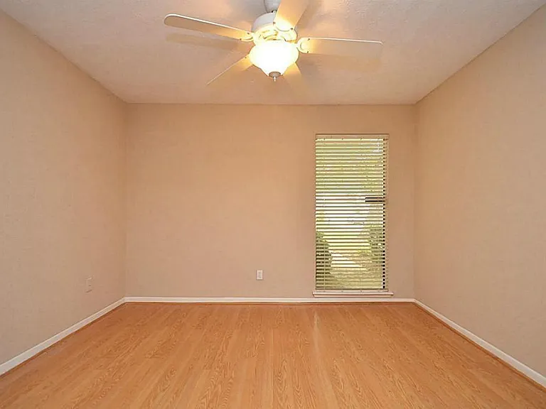 3130 Frontier Dr — Photo 12