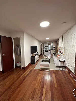 Rented by MOTION New York | media 1