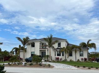 2700 Bayshore Dr, Belleair Beach, FL 33786