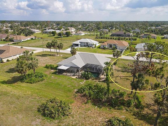 4th image of 606 Rotonda Cir