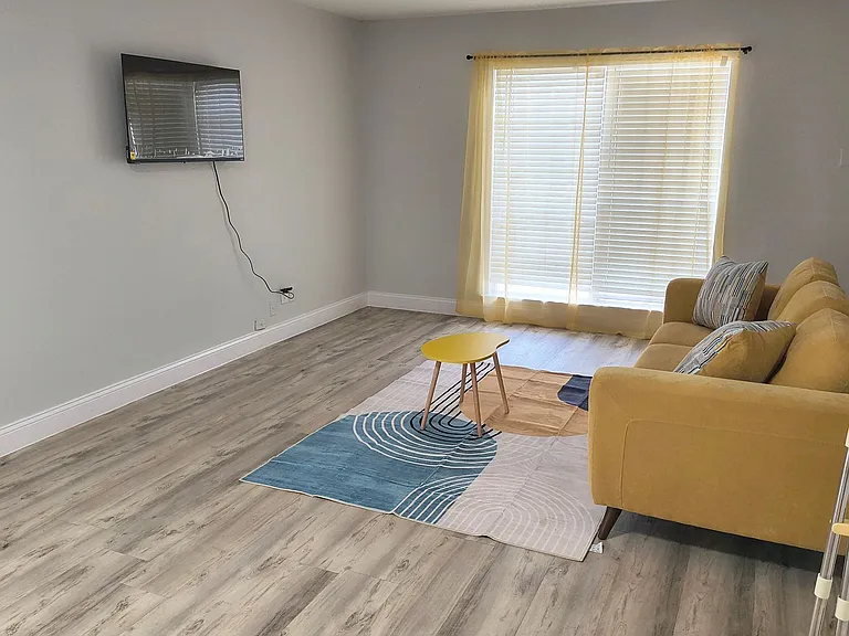 Sun Ridge Apartments — Photo 14