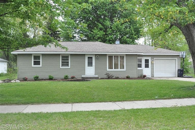 1st image of 967 College Ave