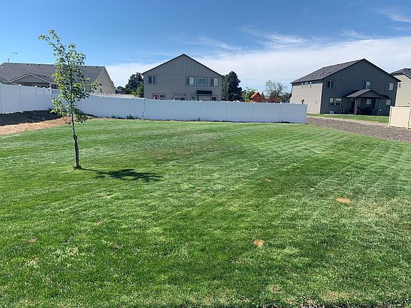 2nd image of 1376 Caprio Loop