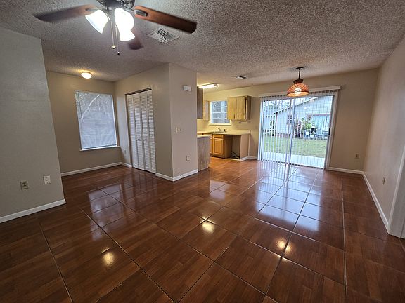 5th image of 308 W Crescent Dr APT 5