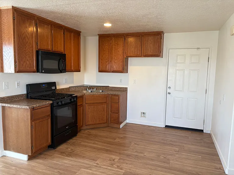 209 E. Grace St — Photo 5