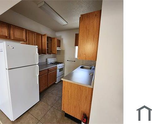 3rd image of 411 Quince St