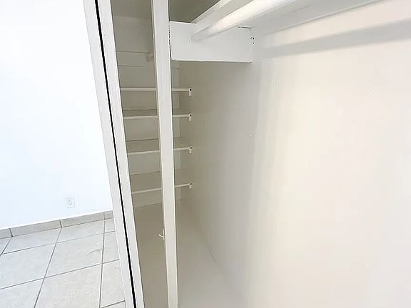 4th image of 3426 Vinton Ave APT 16