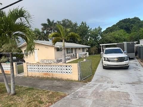 3rd image of 5955 NW 18th Ave
