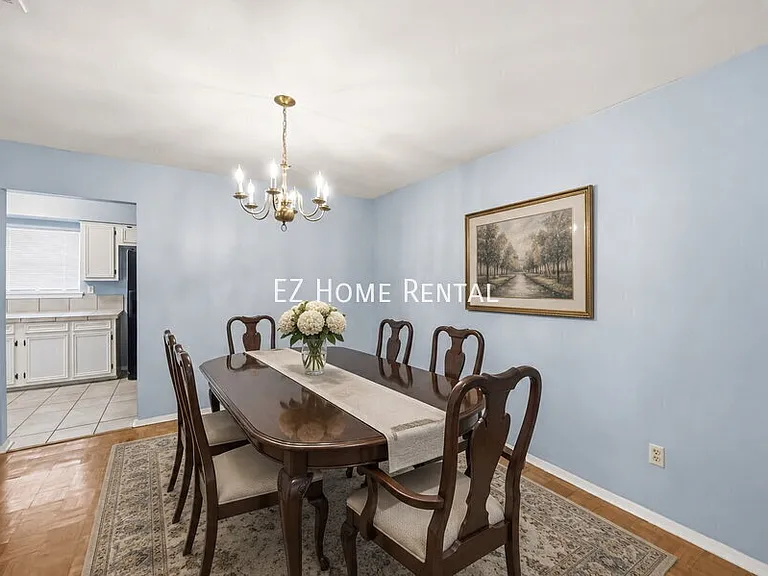 2907 W Greens Rd — Photo 7