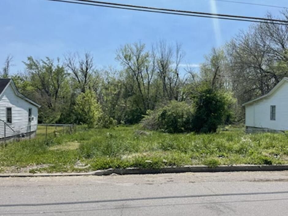 1st image of 1016 Race St