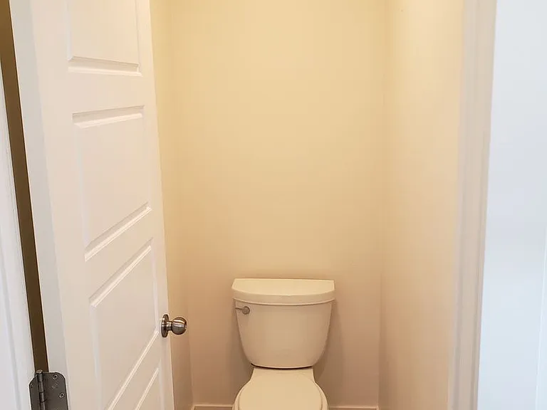 1033 S Vine St — Photo 26
