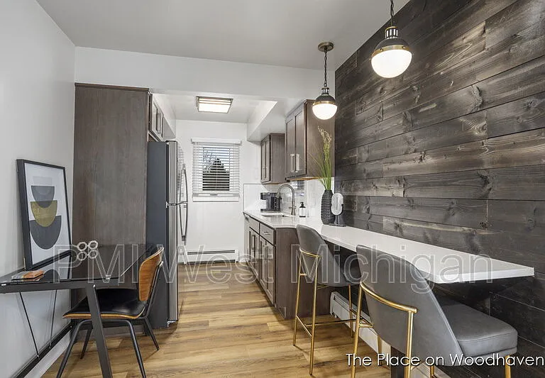 8424 Woodhaven Dr SW — Photo 6