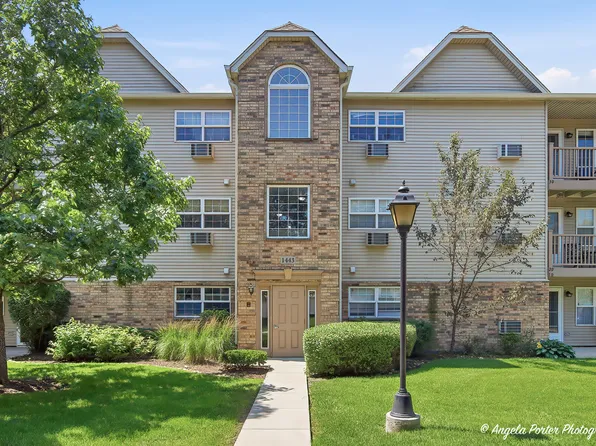 (undisclosed Address), Round Lake Beach, IL 60073