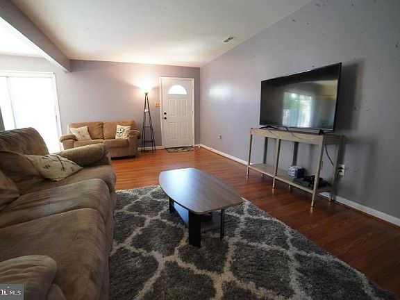 2nd image of 3800 Redondo Pl Suite C