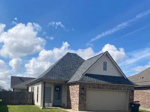 305 Adry Ln, Youngsville, LA 70592
