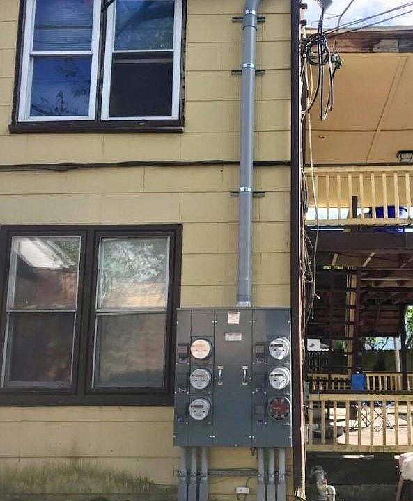 2nd image of 216 N 3rd St