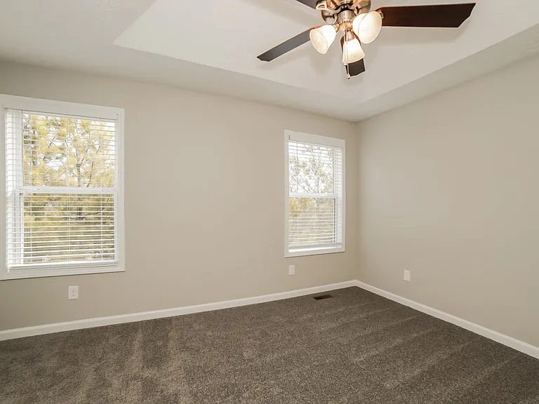 104 Rockefeller Ln — Photo 10