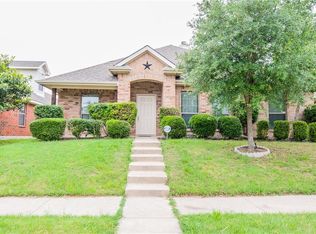 205 Happy Ln, Red Oak, TX 75154