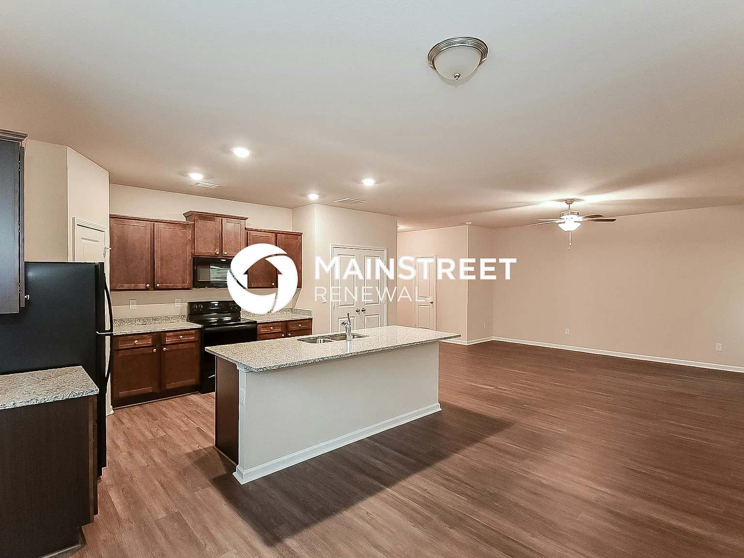 222 Augusta Woods Dr — Photo 2