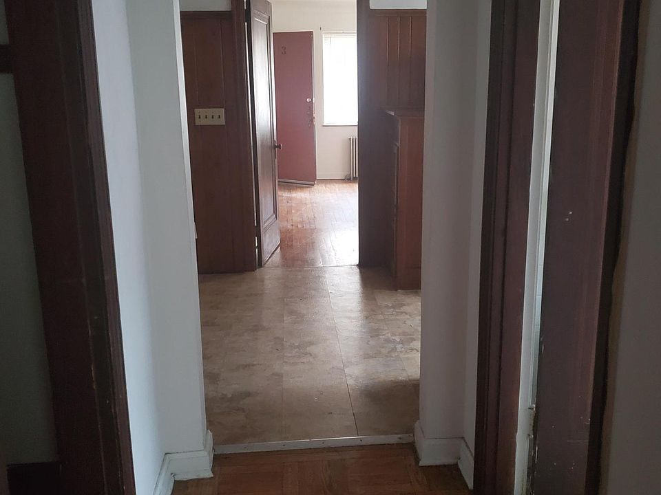 1st image of 3916 Vine St APT 3