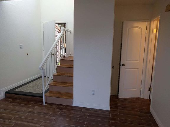 5th image of 3221 Vineland Ave APT 18