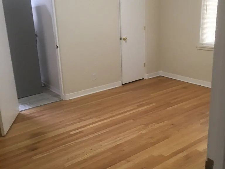 900 Girard Blvd NE — Photo 11