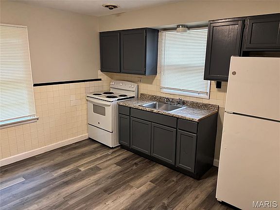 5th image of 9710 Balboa Dr