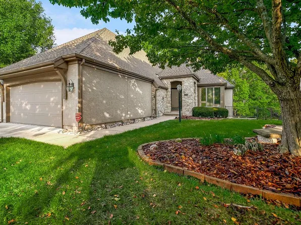 12805 Cedar St, Leawood, KS 66209