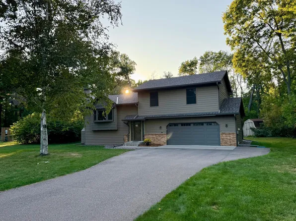 26120 Galen Dr, Wyoming, MN 55092