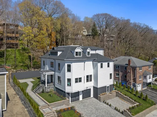 261 Tappan St #Townhouse 1, Brookline, MA 02445