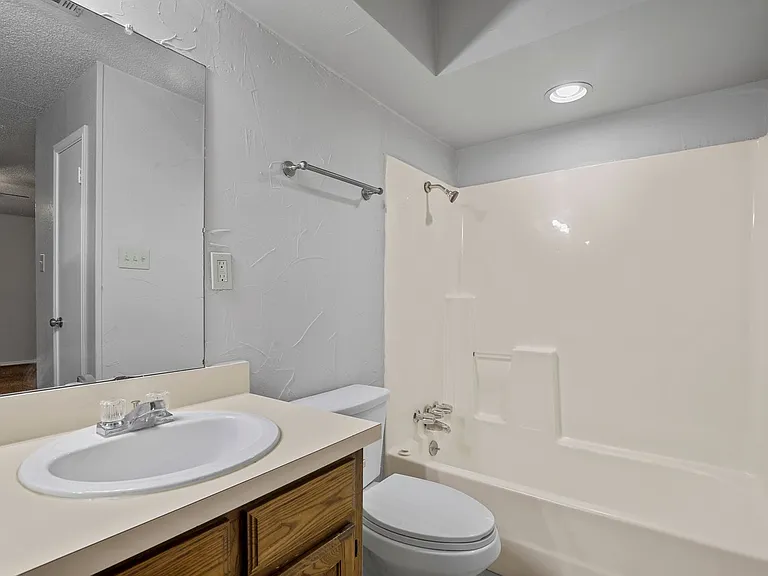 135 Prairie Creek Cir — Photo 15