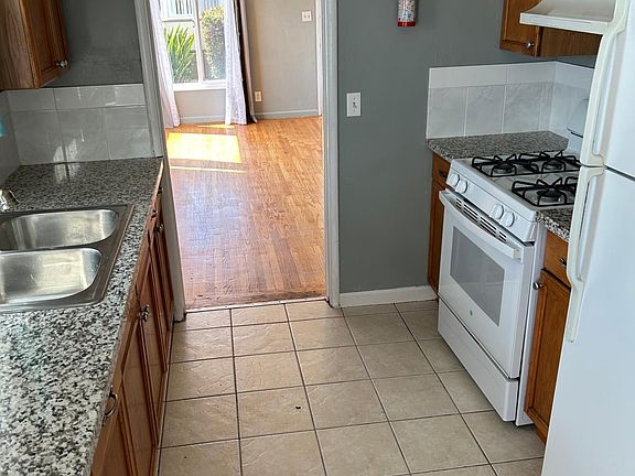 4th image of 6150 Outlook Ave #6150