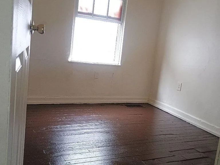 2704 W McMicken Ave — Photo 2