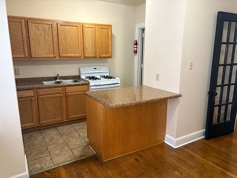 201 - Pennwood Associates, Llc — Photo 27