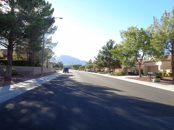 4th image of 9068 Sundial Dr