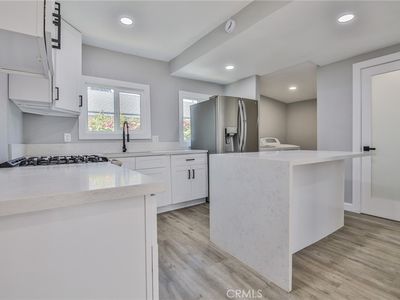 1239 N Loma Vista Dr, Long Beach, CA, 90813