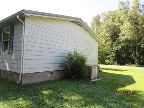 4th image of 1501 Creekside Dr