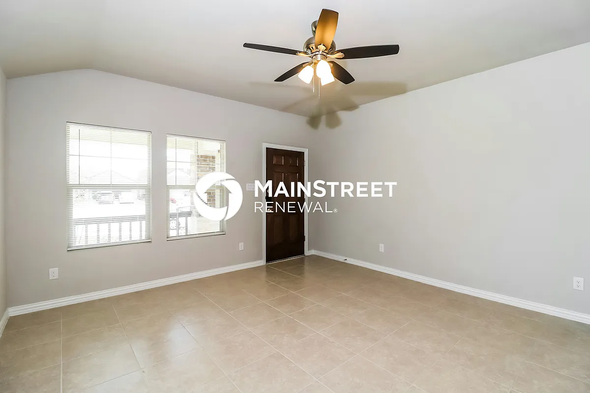 Living Room - 6333 Armadillo Ct