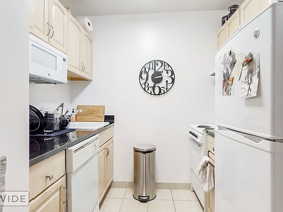 2nd image of 340 E 29th St APT 3F