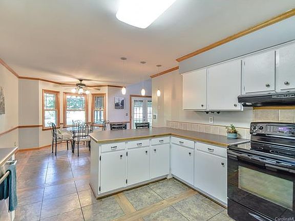 4th image of 317 Elysian Dr