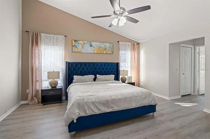 1352 Distant Oaks Dr — Photo 4