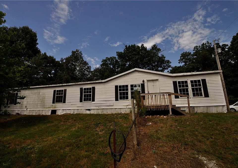 1st image of 17125 Primrose Ln