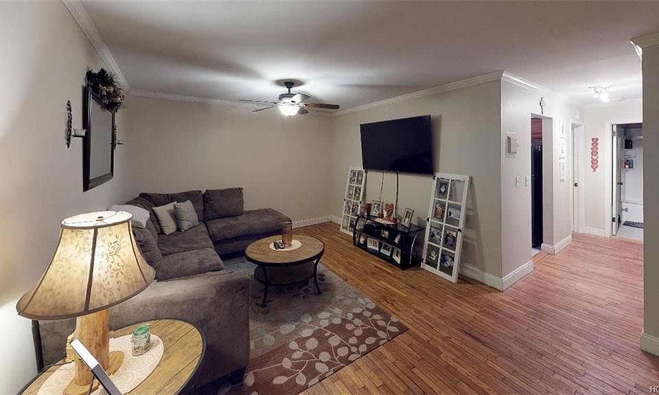 1st image of 7 E Lawrence Park Dr Unit 7